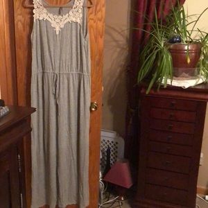 Jersey knit  gray maxi dress with crochet top 1x